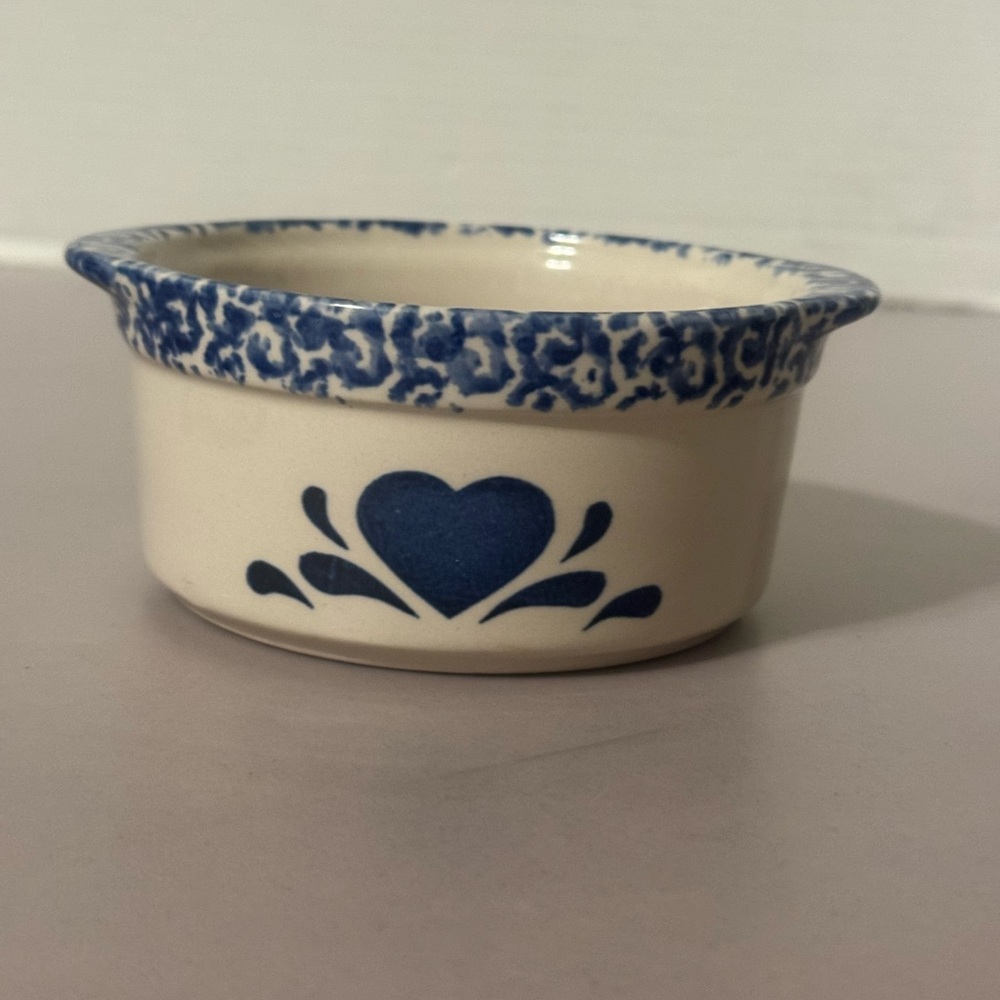 Blue Sponge wear Heart Patterned Ceramic Bowl